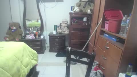 jazmim online show from December 4, 2025, 12:53 am