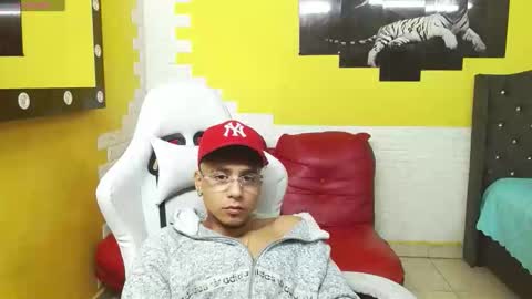 jbarto_ online show from June 5, 2026, 6:09 am