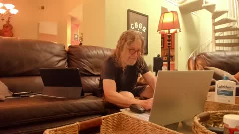 Snapshot of jdineuless chatting on September 9, 2025, 1:54 pm JDinEuless online show from September 9, 2025, 1:54 pm