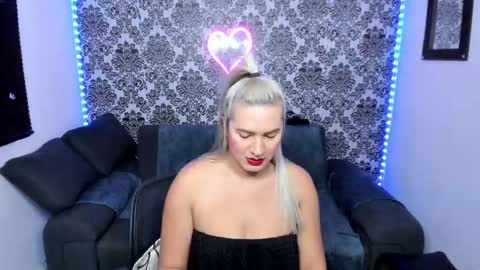 Snapshot of jdstudio chatting on October 18, 2025, 4:04 am . Julianita y Valery . online show from October 18, 2025, 4:04 am