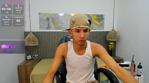 Snapshot of jdwhite18 chatting on June 22, 2026, 4:31 am jdwhite18 online show from June 22, 2026, 4:31 am