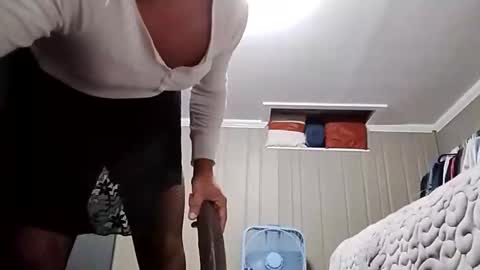 jeannettethesissy online show from October 20, 2025, 10:27 am