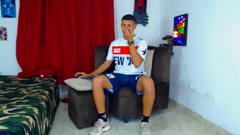 Snapshot of jeffer21_hot chatting on February 12, 2026, 5:02 am jeffer21_hot online show from February 12, 2026, 5:02 am