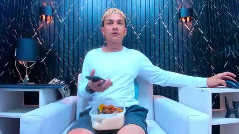 Snapshot of jeic_18 chatting on November 4, 2025, 7:13 pm jeic 18 online show from November 4, 2025, 7:13 pm