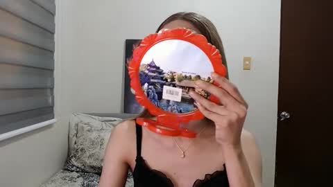 Snapshot of jelayasianxx chatting on February 18, 2025, 2:27 am Lexie online show from February 18, 2025, 2:27 am