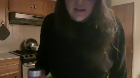 Snapshot of jellybeanin chatting on December 28, 2024, 3:04 pm Jelli online show from December 28, 2024, 3:04 pm