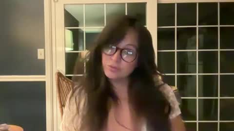 Snapshot of jellybeanin chatting on October 9, 2025, 9:40 am Jelli online show from October 9, 2025, 9:40 am