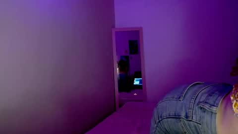 Snapshot of jellyrose chatting on December 2, 2025, 11:34 pm jellyrose online show from December 2, 2025, 11:34 pm