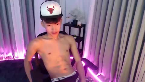 jemart_urnaughtboy online show from May 9, 2026, 10:31 am