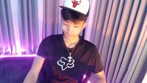 jemart_urnaughtboy online show from May 19, 2026, 8:20 am