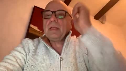 Snapshot of jengo55 chatting on December 7, 2024, 6:15 pm jengo55 online show from December 7, 2024, 6:15 pm