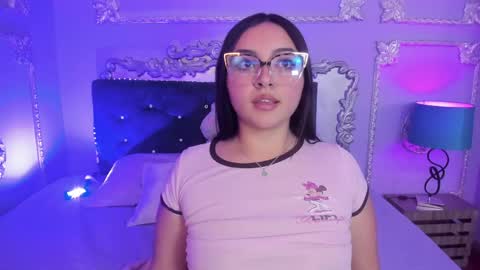 Jenifer  online show from April 29, 2026, 7:42 pm