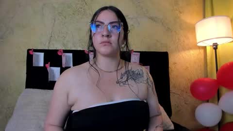 jeniferpowell_nm online show from February 18, 2026, 6:59 pm