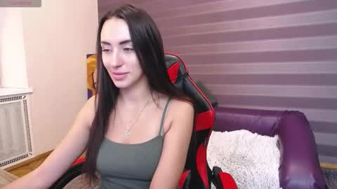 Kira online show from October 14, 2025, 6:36 am