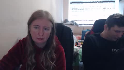 JenisAndPeter online show from November 17, 2025, 8:20 am