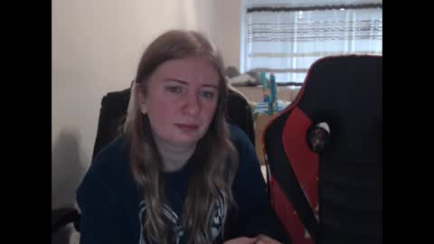 JenisAndPeter online show from December 4, 2025, 7:28 am