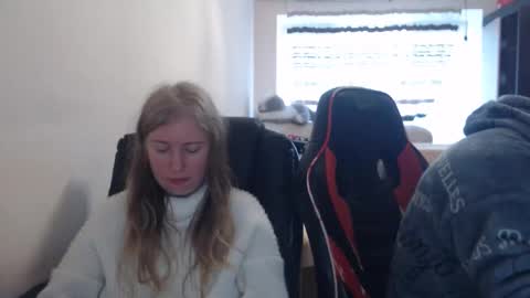 JenisAndPeter online show from March 7, 2026, 7:38 am