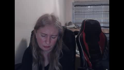 JenisAndPeter online show from April 5, 2026, 6:05 pm