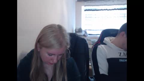 JenisAndPeter online show from May 5, 2026, 7:27 am