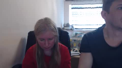 JenisAndPeter online show from May 6, 2026, 7:35 am