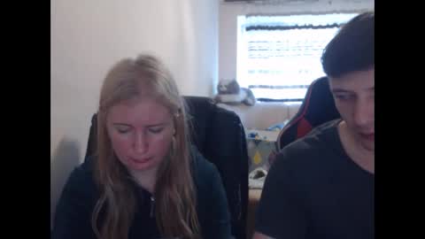 JenisAndPeter online show from May 15, 2026, 7:48 am