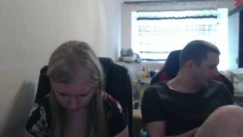 JenisAndPeter online show from May 28, 2026, 8:11 am