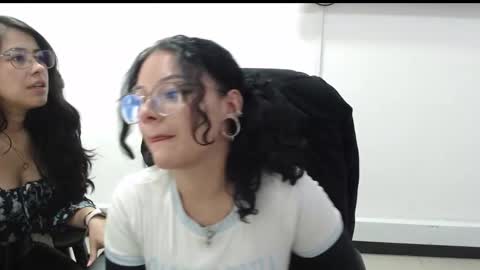 jenn online show from September 10, 2025, 4:40 pm