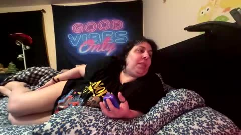 Snapshot of jennabrady chatting on October 8, 2025, 10:07 pm  Dragon Queen. Be my Dragon --  and  online show from October 8, 2025, 10:07 pm