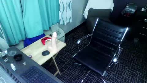 Snapshot of jennacd4life chatting on January 12, 2025, 7:11 am Jenna Cross online show from January 12, 2025, 7:11 am