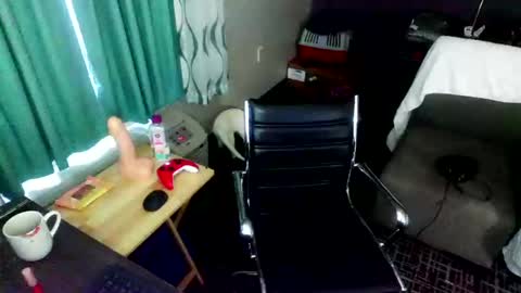 Snapshot of jennacd4life chatting on January 15, 2025, 4:00 pm Jenna Cross online show from January 15, 2025, 4:00 pm