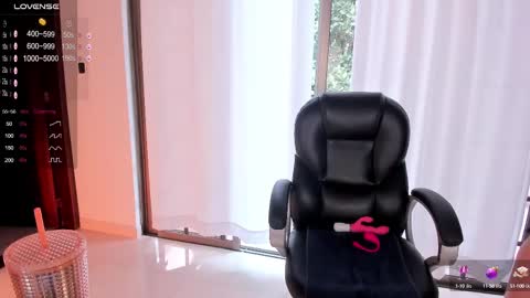 Snapshot of jennaolson chatting on February 12, 2025, 6:40 pm Jenna Olson online show from February 12, 2025, 6:40 pm