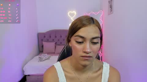 Snapshot of jenner_tay chatting on July 4, 2026, 1:23 am jenner online show from July 4, 2026, 1:23 am