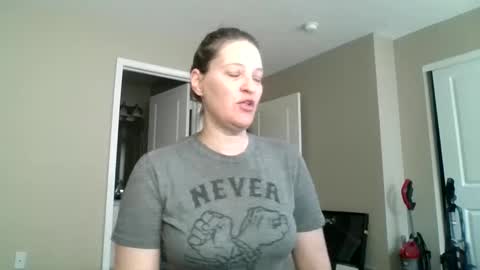 Snapshot of jennibean6996 chatting on February 21, 2025, 1:44 pm Jennibean6996 online show from February 21, 2025, 1:44 pm