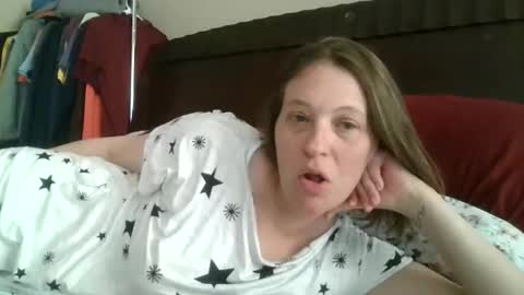 Jennibean6996 online show from April 18, 2026, 1:15 pm