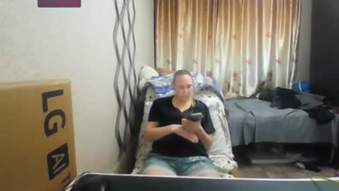 Snapshot of jennideep chatting on November 18, 2025, 12:20 pm JenniDeep online show from November 18, 2025, 12:20 pm