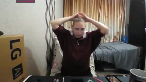 Snapshot of jennideep chatting on December 3, 2025, 12:29 am JenniDeep online show from December 3, 2025, 12:29 am