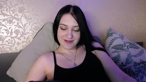 Snapshot of jennifeeeer chatting on December 30, 2024, 12:43 am Helen online show from December 30, 2024, 12:43 am