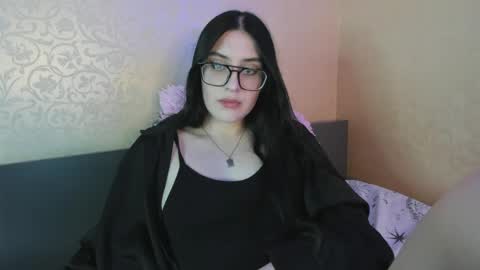 Helen online show from May 3, 2026, 8:48 pm