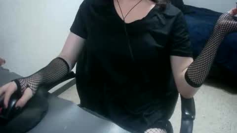 Jennifer online show from May 18, 2026, 10:21 am