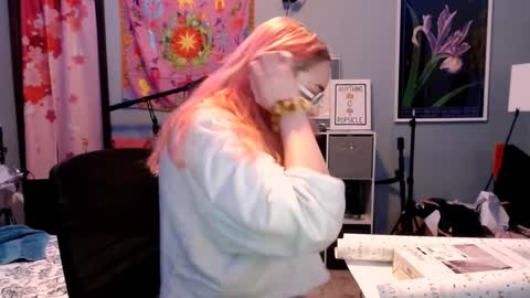 Snapshot of jennifergwen chatting on February 27, 2025, 7:47 pm Jennifer Gwen online show from February 27, 2025, 7:47 pm