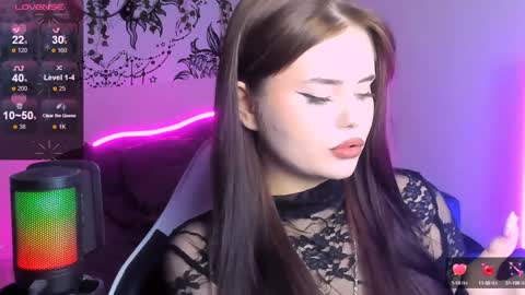 Jenni online show from December 18, 2024, 12:40 pm