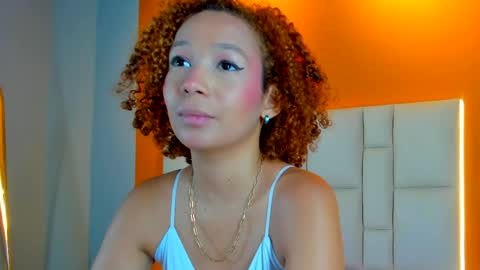 Snapshot of jenny__lawrence chatting on April 19, 2026, 3:50 am jenny__lawrence online show from April 19, 2026, 3:50 am
