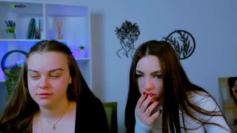 Snapshot of jenny_donne chatting on February 23, 2026, 6:00 am jenny_donne online show from February 23, 2026, 6:00 am