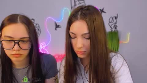 Snapshot of jenny_donne chatting on February 27, 2026, 6:13 am jenny_donne online show from February 27, 2026, 6:13 am