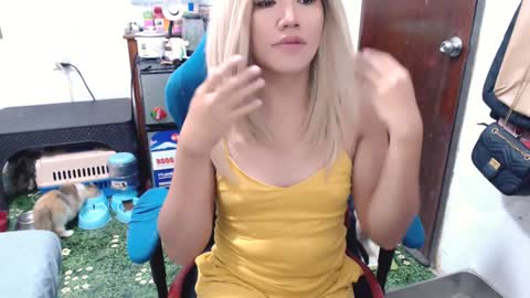 Snapshot of jenny_fromphil chatting on January 11, 2025, 6:54 pm Jenny online show from January 11, 2025, 6:54 pm