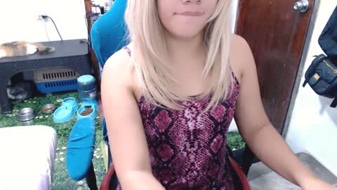 Snapshot of jenny_fromphil chatting on January 17, 2025, 1:15 am Jenny online show from January 17, 2025, 1:15 am