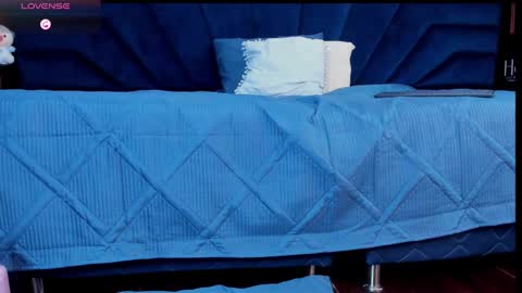 Snapshot of jenny_golden1 chatting on January 30, 2025, 2:36 pm Jenny online show from January 30, 2025, 2:36 pm