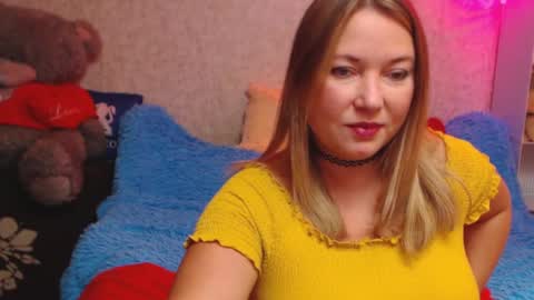 Snapshot of jenny_oliviawow chatting on October 9, 2025, 1:53 pm  All the most interesting in private.  my room for my smile  online show from October 9, 2025, 1:53 pm