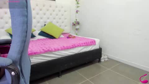 jenny_stark online show from October 10, 2025, 6:51 pm