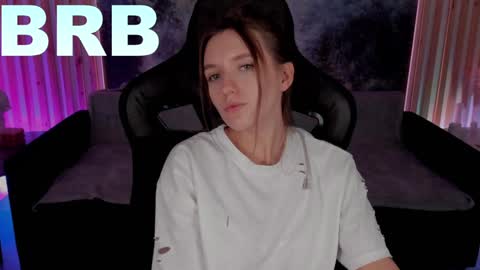 Snapshot of jennydens chatting on December 3, 2024, 5:20 am Jenny NO Nude online show from December 3, 2024, 5:20 am